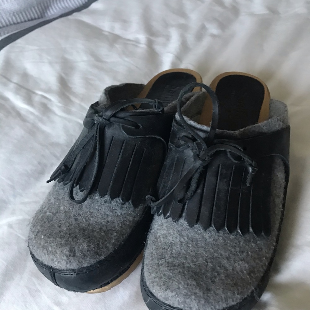 Sanita clogs